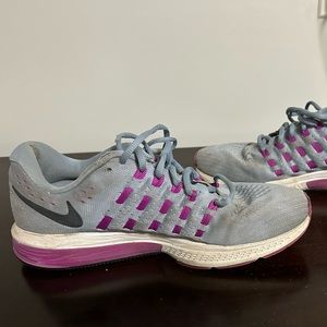 Gently used Nike sneakers